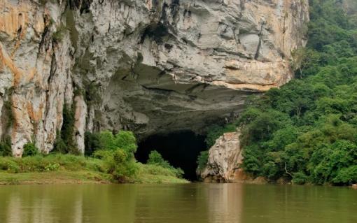 Découvrez les mystérieux de la grotte de Puong